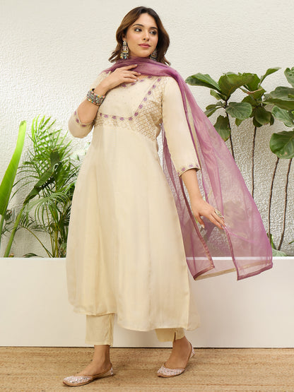 Cream Anarkali Kurta Set - Sunainee