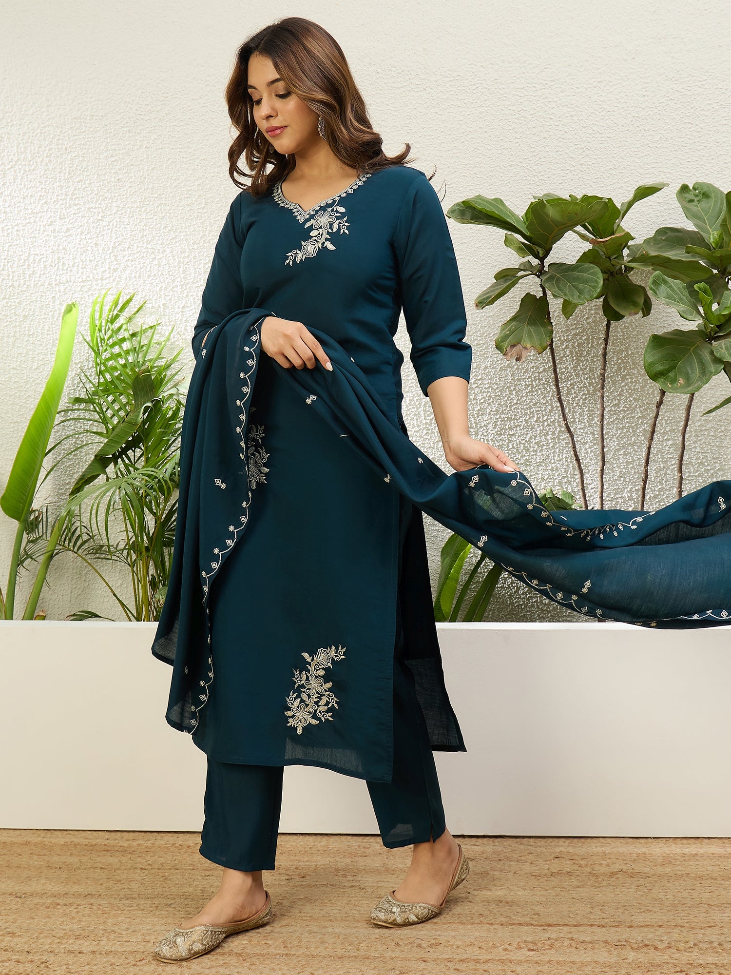 Raagini N-Blue Kurta Set - Sunainee