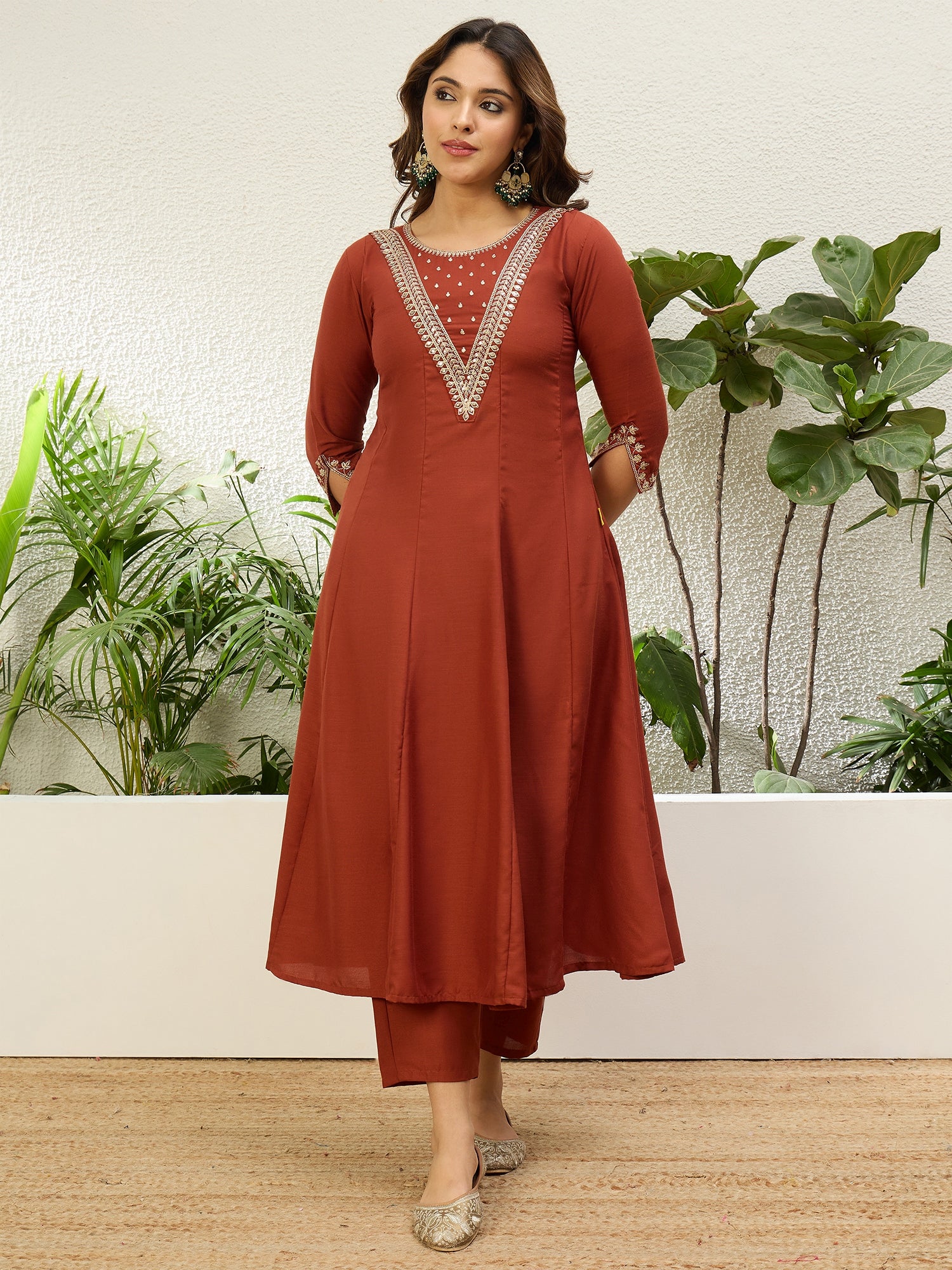 Gayatri Rust Kurta Set - Sunainee