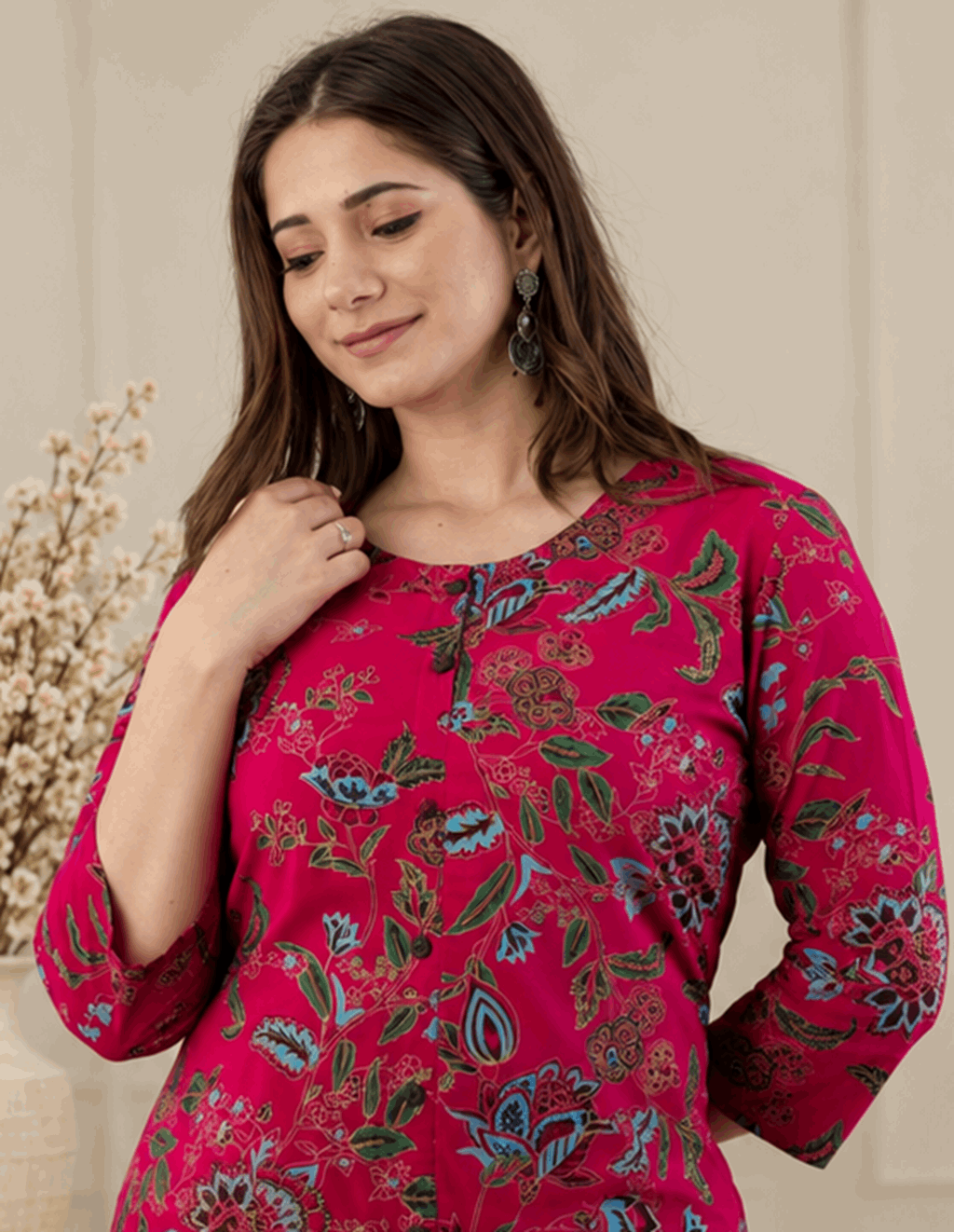 Sunainee Rani Pink Floral Printed Rayon Kurta & Palazzo Set