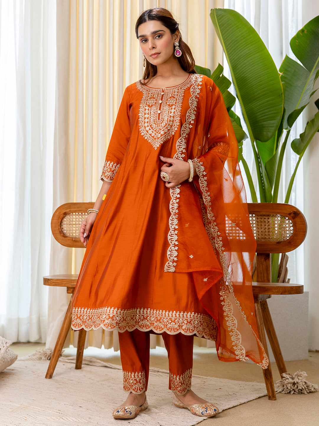 Saanvi - Sequins Silk Blend Kurta Set