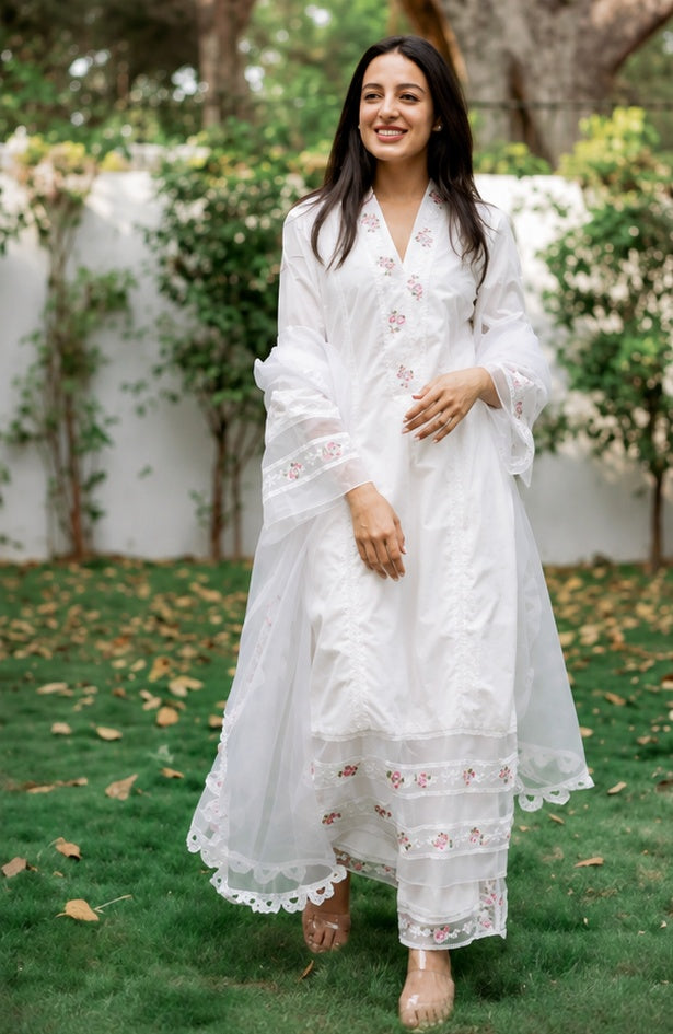 White embroidered cotton silk kurta set with organza dupatta - front view