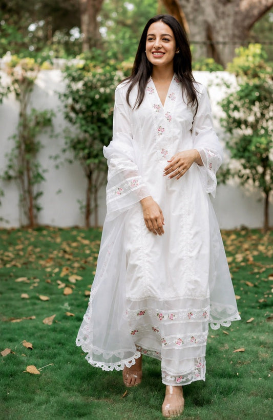 White embroidered cotton silk kurta set with organza dupatta - front view
